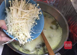 酸菜肥牛的做法图解3