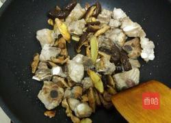 香菇排骨的做法图解3