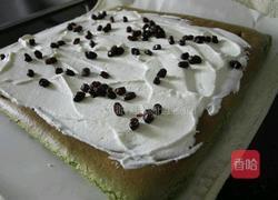 红豆抹茶舒芙蕾蛋卷的做法图解11