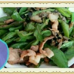 肉炒尖椒蘑菇的做法[图]