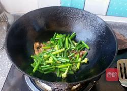 肉丝炒蒜苗的做法图解5