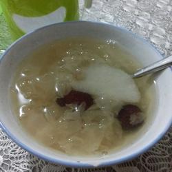 银耳红枣羹的做法[图]