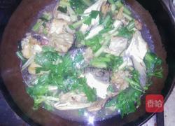 芹菜辣椒炖咸鱼的做法图解4