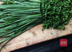 豆芽烧韭菜肉饺的做法图解1