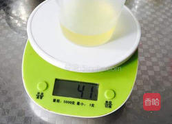 戚风蛋糕的做法图解4