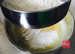 戚风蛋糕的做法图解8