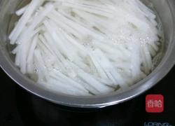 糟辣萝卜丝的做法图解1