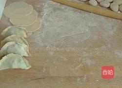 韭菜鸡蛋饺子的做法图解5