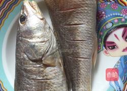 人家烧黄鱼的做法图解1