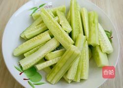 青瓜小炒的做法图解1