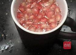 桃子石榴汽水的做法图解5