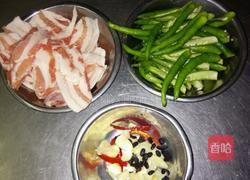 湘式小炒五花肉的做法图解2