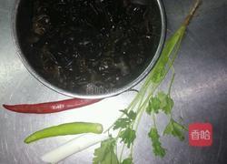 生椒凉拌黑木耳的做法图解1