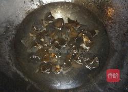 生椒凉拌黑木耳的做法图解2