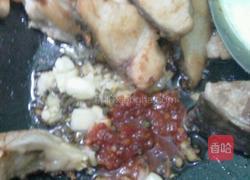 煎草鱼块的做法图解2