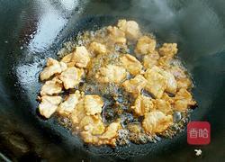 西兰花炒肉的做法图解4