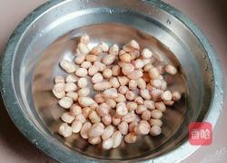 花生白豆猪蹄汤的做法图解3