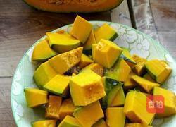 营养南瓜汤面的做法图解1