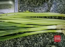 芹菜炒鸡肉的做法图解3