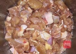 青椒辣子鸡的做法图解1