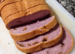 紫薯腊肉干果面包