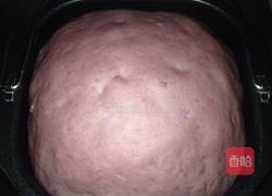 紫薯腊肉干果面包的做法图解2