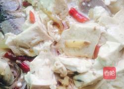 野生鲫鱼煨豆腐的做法图解6