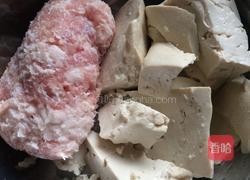 白菜豆腐圆子汤的做法图解1