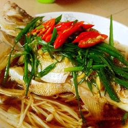 清蒸鲈鱼的做法[图]