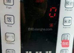 莲子百合银耳蜜枣排骨汤的做法图解8