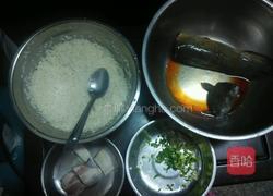 塘虱鸡蛋煲仔饭的做法图解3