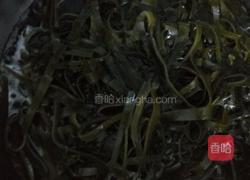 凉拌三味海带丝的做法图解1