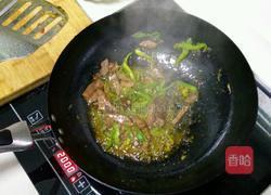 牛肉炒拉面的做法图解4