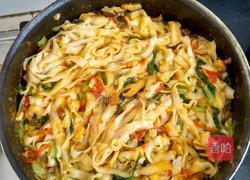 炒刀削面的做法图解10