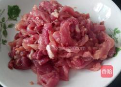 韭菜花炒肉的做法图解4