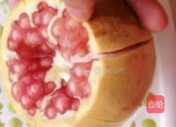 轻松快速剥石榴过程的做法图解4