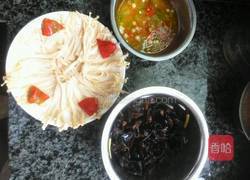 酸木耳拌金针菇的做法图解2