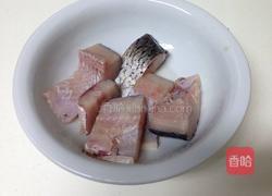 香酥鱼块的做法图解2