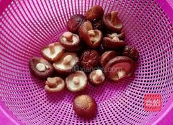 冬菇煮鸡肉的做法图解6