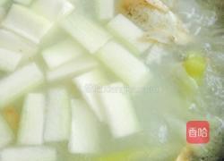 野生鲫鱼冬瓜汤的做法图解4