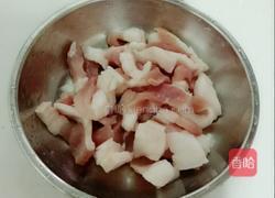 莲藕炒肉的做法图解2