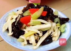 西芹炒木耳的做法图解8