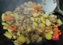 土豆烧鸡腿的做法图解5