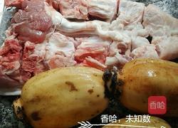 莲藕煲猪脚的做法图解1