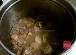 莲藕煲猪脚的做法图解8