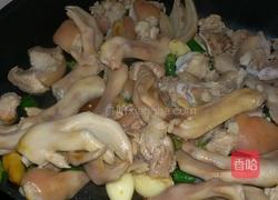 猪手焖鸭掌的做法图解2