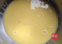 Illustration of how to make custard snowskin mooncakes 1