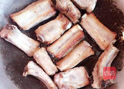 香菇排骨煲的做法图解1