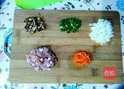 鲫鱼塞肉的做法图解2