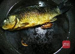 鲫鱼塞肉的做法图解14